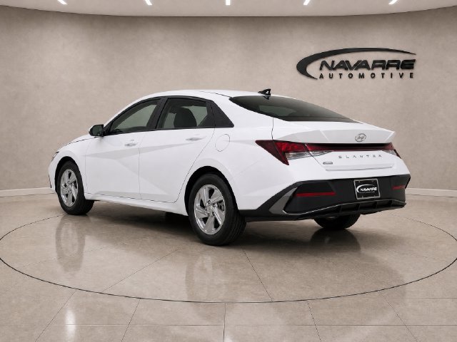 Certified 2026 Hyundai Elantra SE FWD image 5