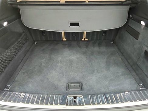 Used 2022 Porsche Cayenne image 14