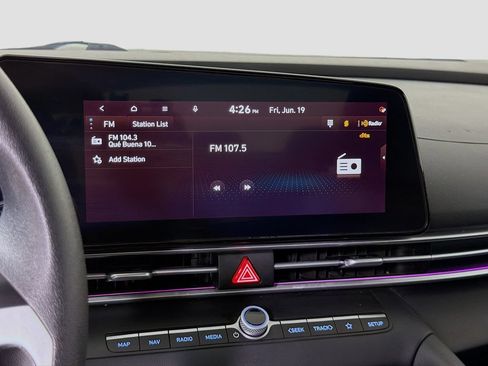 Used 2024 Hyundai Elantra SEL FWD image 14