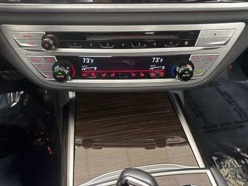 Used 2019 BMW 750i xDrive w/ Executive Package image 21