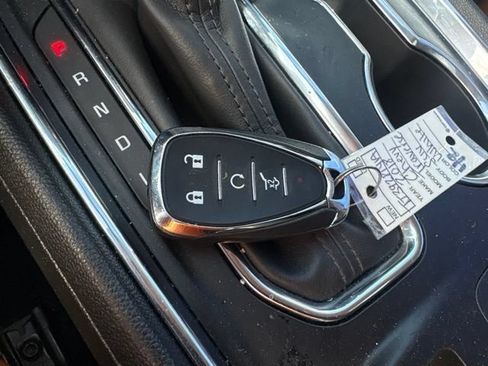 Used 2018 Chevrolet Traverse High Country AWD/4WD image 14