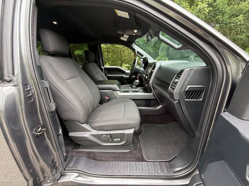Used 2017 Ford F150 XLT w/ Equipment Group 302A Luxury AWD/4WD image 40
