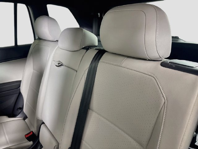 Used 2021 Volkswagen Tiguan SE R-Line w/ 3rd Row Seat Package AWD/4WD image 23