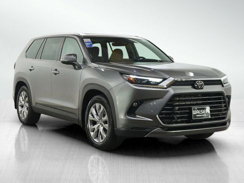 Used 2025 Toyota Grand Highlander AWD Hybrid image 7