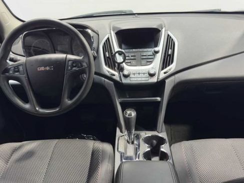 Used 2017 GMC Terrain SLE FWD image 16
