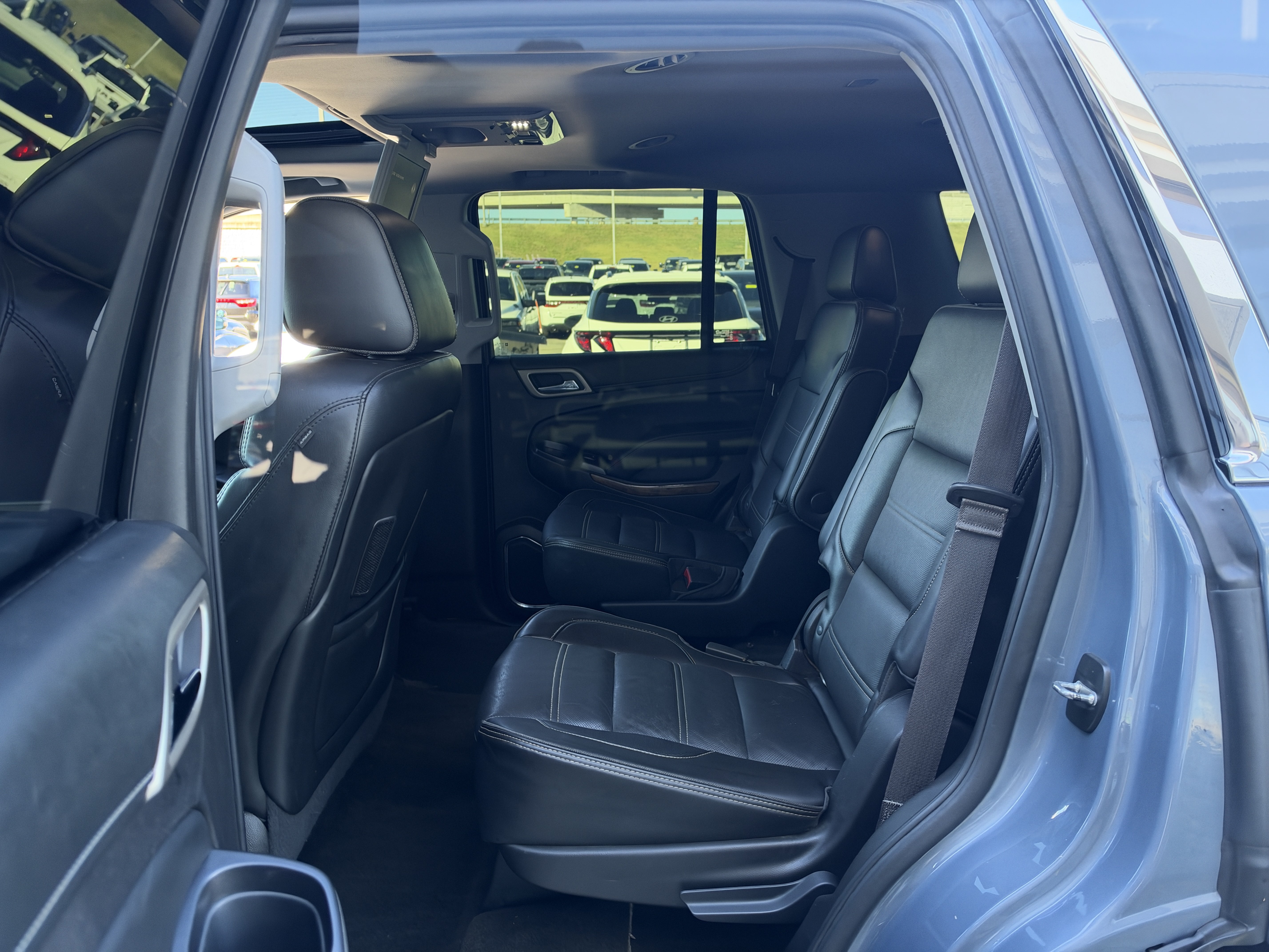 Used 2016 GMC Yukon Denali w/ Open Road Package AWD/4WD image 30