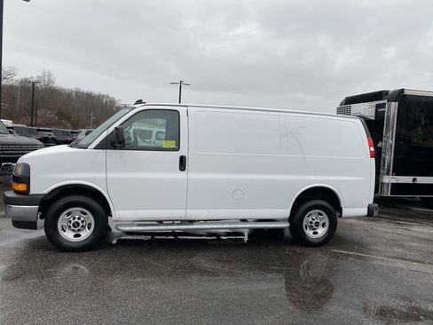 Used 2024 GMC Savana 2500 w/ Driver Convenience Package image 2
