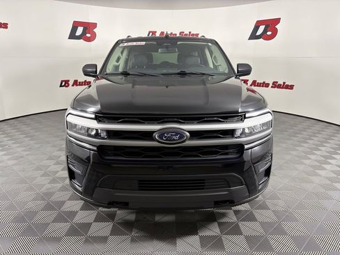 Used 2023 Ford Expedition Max XLT image 9