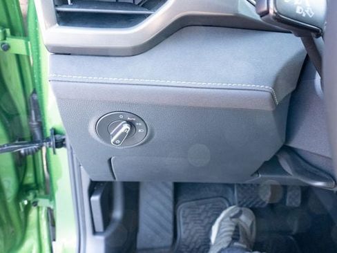 New 2026 Volkswagen Taos SE image 26