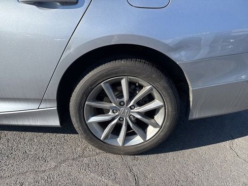 Used 2022 Honda Accord LX image 5