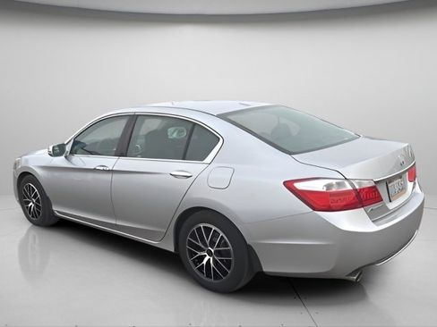 Used 2013 Honda Accord Touring image 8