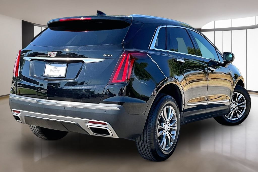 Used 2021 Cadillac XT5 Premium Luxury FWD image 2