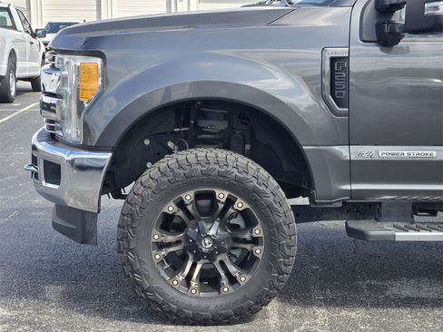 Used 2017 Ford F250 Lariat w/ Lariat Ultimate Package image 10