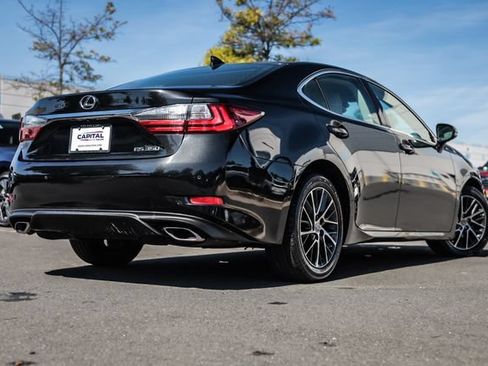 Used 2018 Lexus ES 350 w/ Luxury Package w/Wood Trim FWD image 24