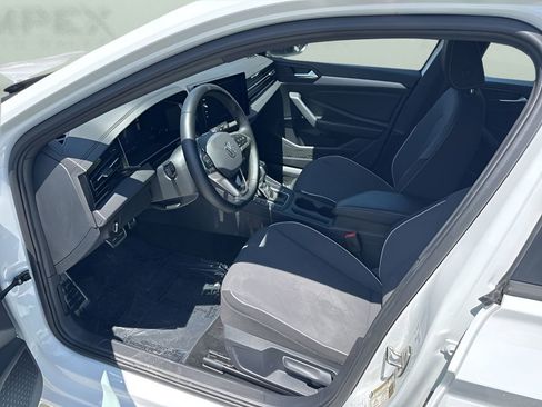 Used 2025 Volkswagen Jetta Sport FWD image 9