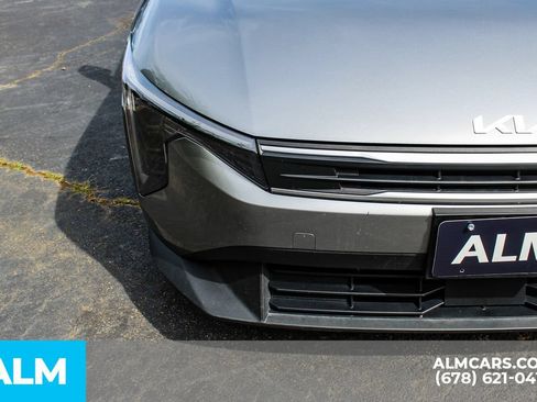 Used 2025 Kia K4 FWD image 11