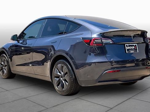 Used 2024 Tesla Model Y 2WD image 10