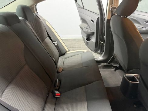 Used 2021 Nissan Versa SV FWD image 43