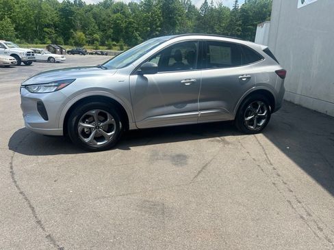 Used 2024 Ford Escape ST-Line w/ Tech Pack #1 AWD/4WD image 2