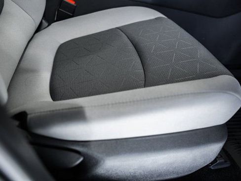 New 2025 Toyota RAV4 XLE image 33