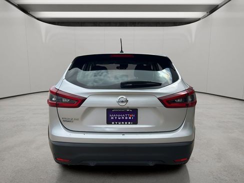 Used 2020 Nissan Rogue Sport S FWD image 4