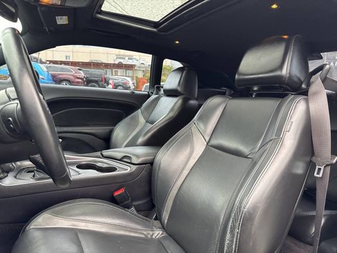 Used 2016 Dodge Challenger R/T Plus image 17