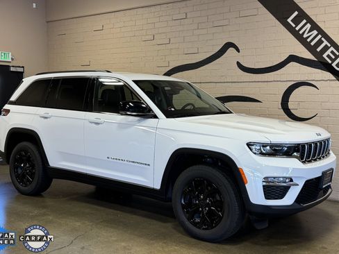 Used 2023 Jeep Grand Cherokee Limited AWD/4WD image 1