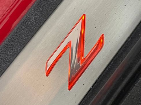 Used 2016 Nissan 370Z NISMO RWD image 11