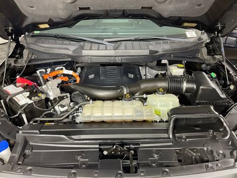 Used 2021 Ford F150 Limited RWD image 9