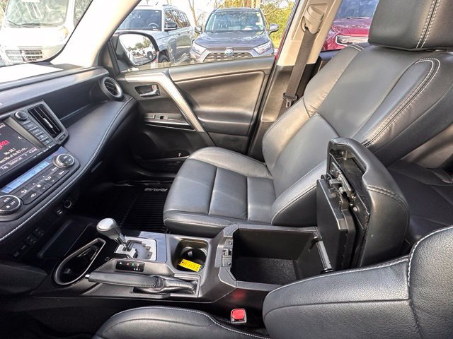 Used 2018 Toyota RAV4 Limited w/ Advanced Technology Package AWD/4WD image 27