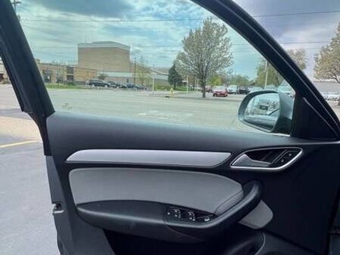 Used 2017 Audi Q3 2.0T Premium image 21