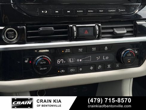 Used 2022 Nissan Pathfinder SL AWD/4WD image 17