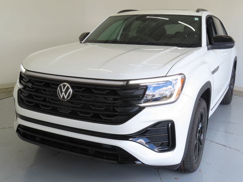 New 2026 Volkswagen Atlas Cross Sport SEL R-Line AWD/4WD image 9