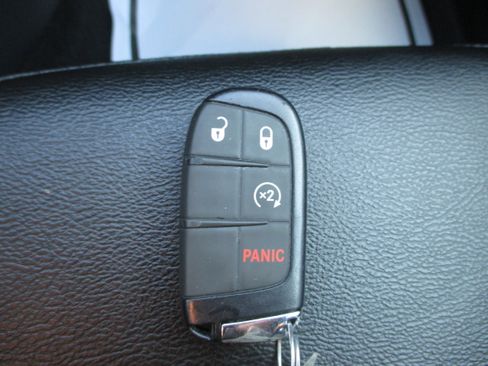 Used 2024 Jeep Compass Limited image 24