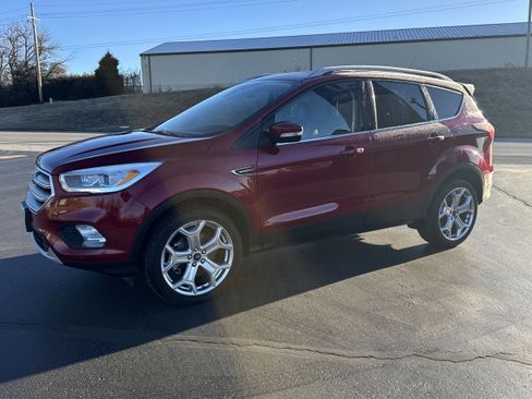 Used 2019 Ford Escape Titanium w/ U9j03 - Titanium Tow Package image 2