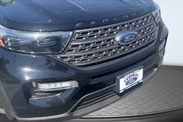 Certified 2023 Ford Explorer XLT w/ Equipment Group 202A RWD image 29