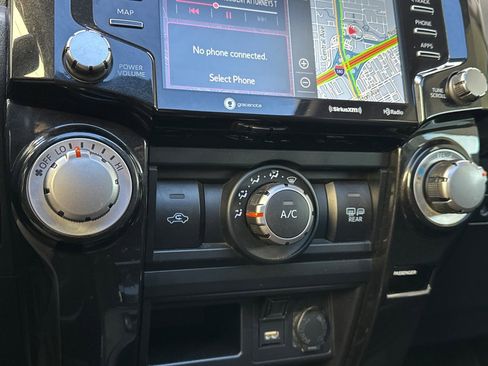 Used 2022 Toyota 4Runner TRD Off-Road Premium image 28