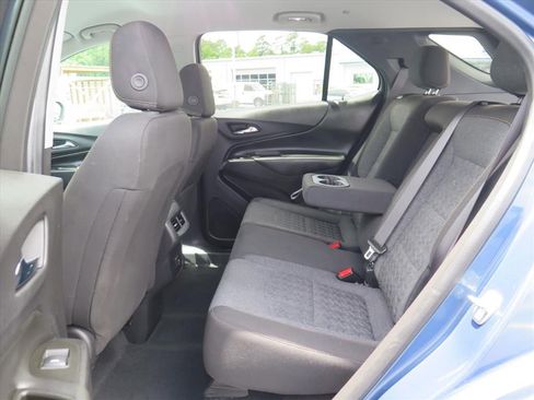 Used 2024 Chevrolet Equinox LT AWD/4WD image 16