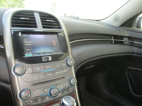 Used 2013 Chevrolet Malibu LTZ FWD image 37
