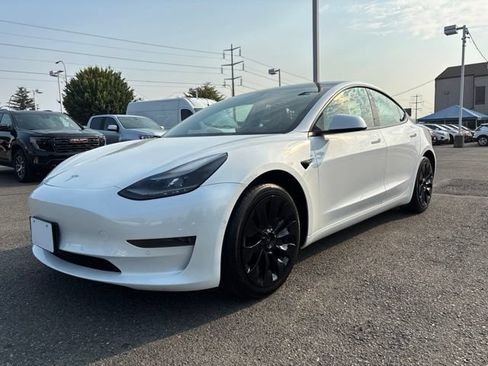 Used 2021 Tesla Model 3 Standard Range Plus RWD image 1