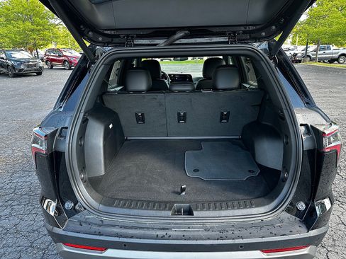 Used 2025 Chevrolet Equinox LT w/ Convenience Package II AWD/4WD image 11