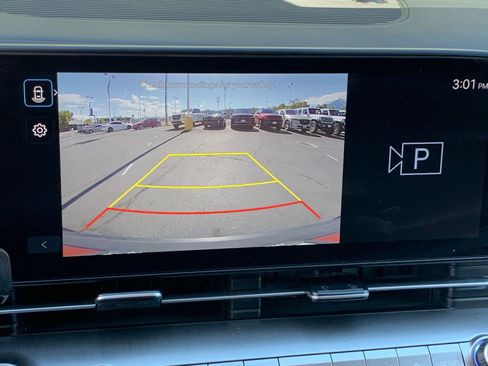 Used 2025 Hyundai Kona SEL image 17