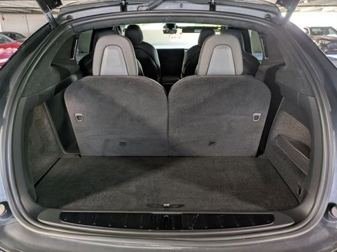 Used 2023 Tesla Model X Plaid image 7