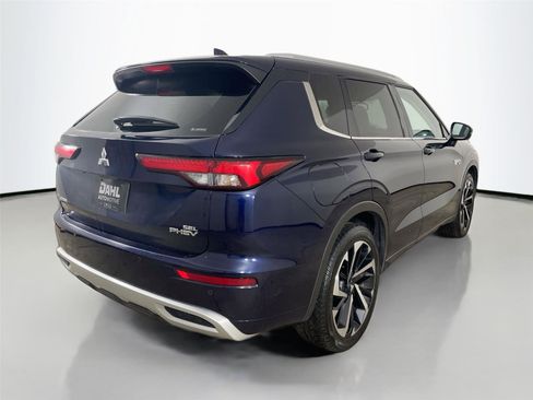 Used 2024 Mitsubishi Outlander SEL image 7