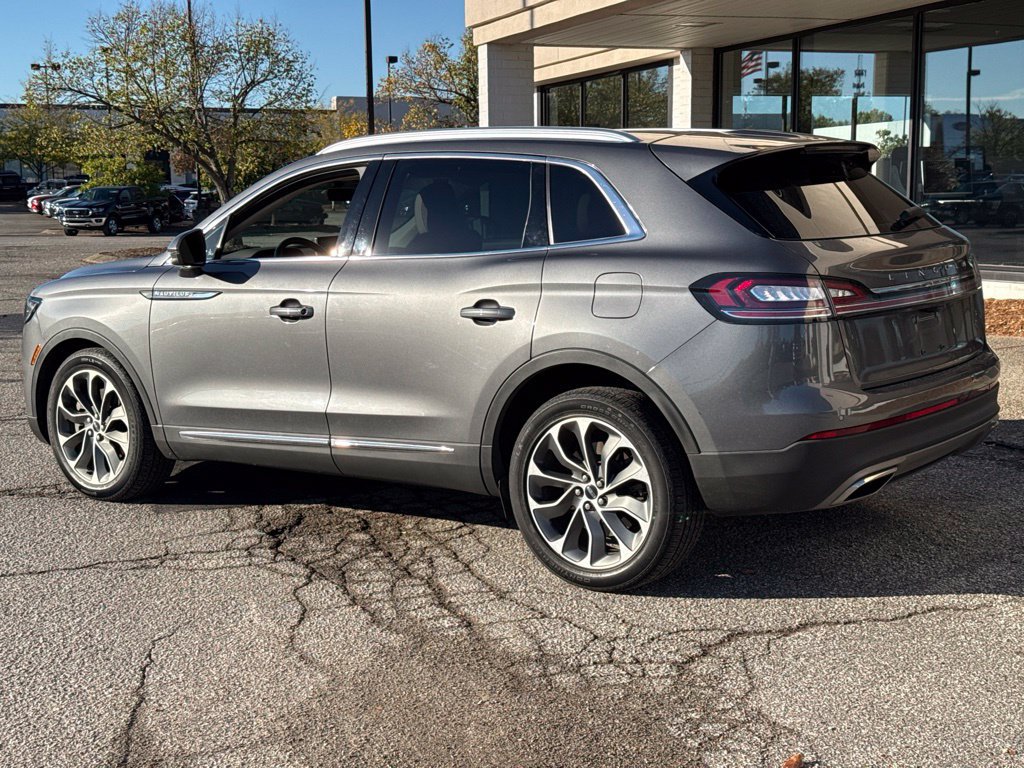 Used 2023 Lincoln Nautilus Reserve AWD/4WD image 12