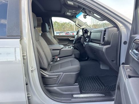 Used 2024 Chevrolet Silverado 1500 LT image 32