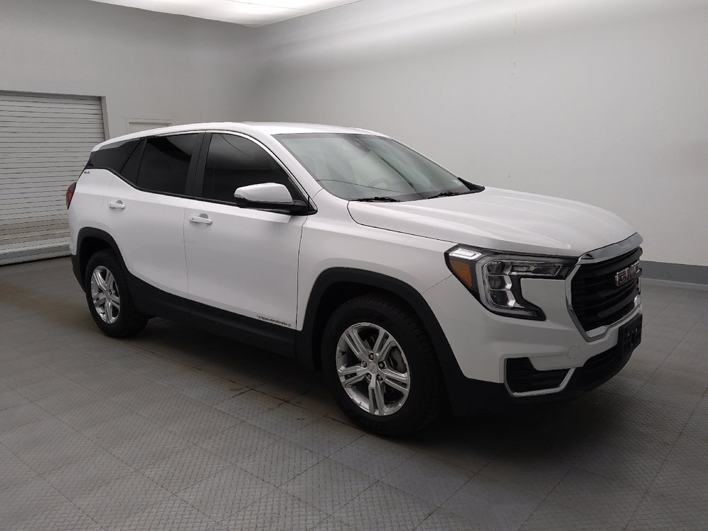 Used 2024 GMC Terrain SLE FWD image 11