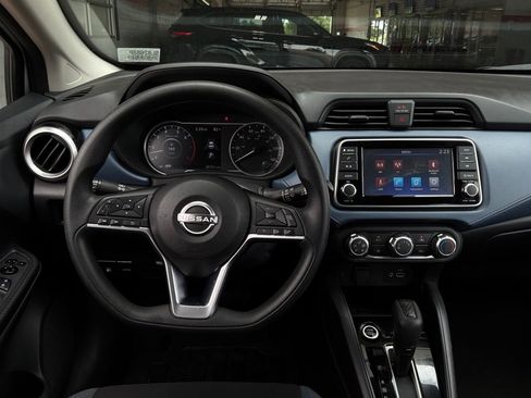 Used 2025 Nissan Versa SV FWD image 13