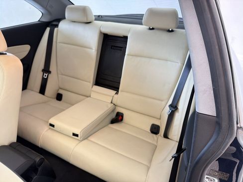 Used 2009 BMW 135i Coupe image 25