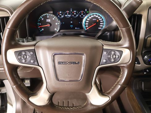 Used 2018 GMC Sierra 1500 Denali w/ Denali Ultimate Package image 3